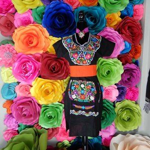Mexican WOMANS dress Embroidered Mexican wedding P